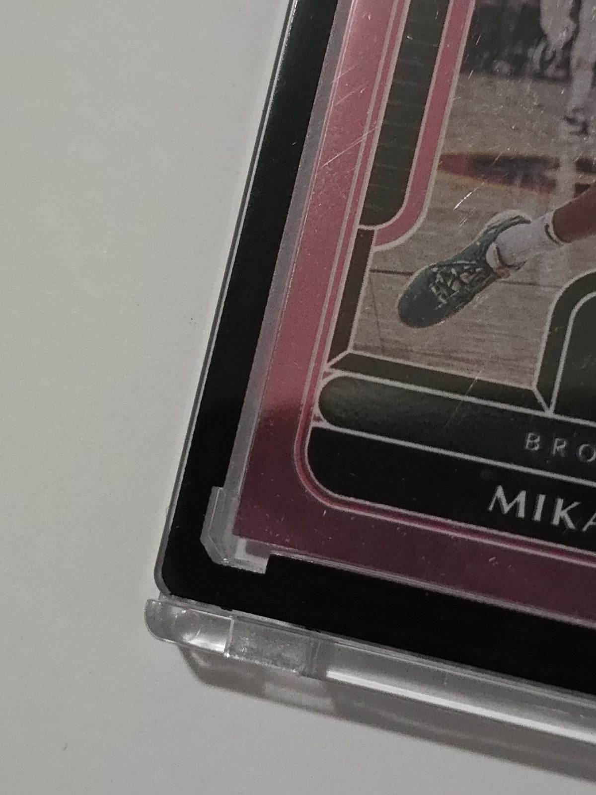 2022-23 Panini One and One Mikal Bridges #9 FOTL Pink – 3/6.
